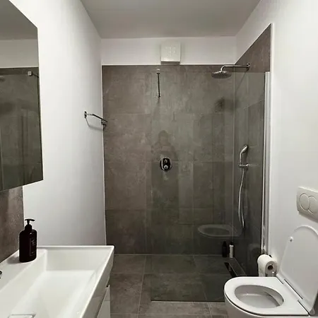 Bllok B Διαμέρισμα Τίρανα