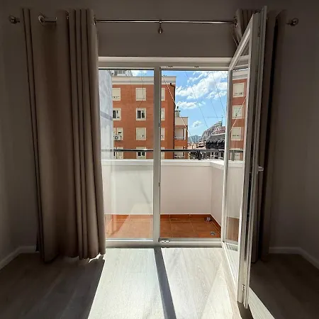 Bllok B * Τίρανα