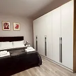 公寓 Bllok B 地拉那