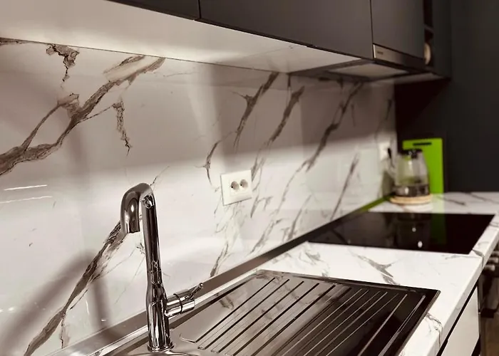 Bllok B טיראנה