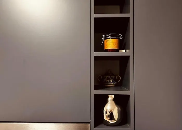 Bllok B * טיראנה